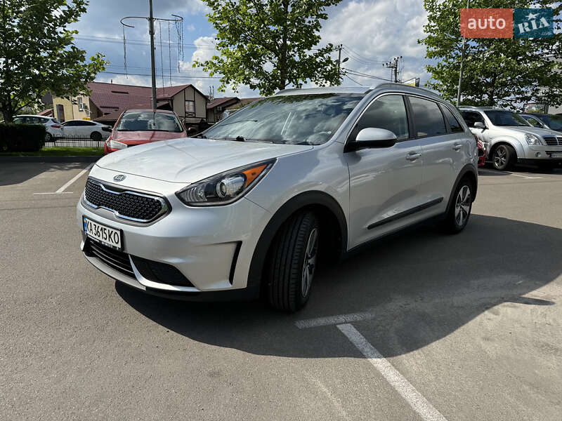 Внедорожник / Кроссовер Kia Niro 2017 в Киеве фото 3 Внедорожник / Кроссовер Kia Niro 2017 в Киеве
