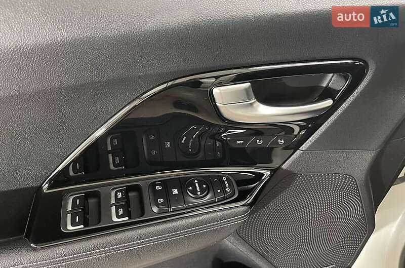 Внедорожник / Кроссовер Kia Niro 2018 в Киеве фото 18 Внедорожник / Кроссовер Kia Niro 2018 в Киеве
