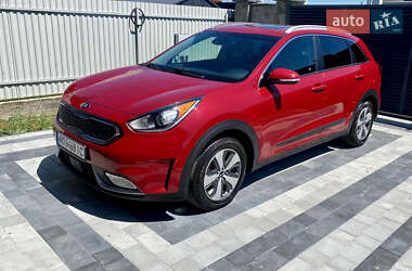 Позашляховик / Кросовер Kia Niro 2017 в Ужгороді