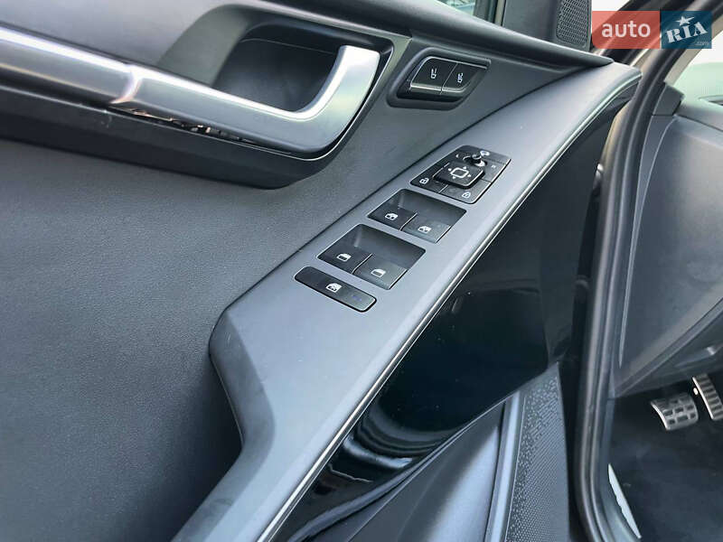 Внедорожник / Кроссовер Kia Niro 2023 в Львове