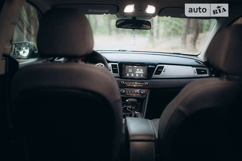 Внедорожник / Кроссовер Kia Niro 2016 в Переяславе