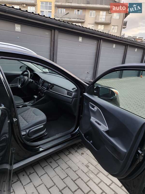 Позашляховик / Кросовер Kia Niro 2018 в Львові