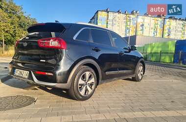 Позашляховик / Кросовер Kia Niro 2017 в Івано-Франківську