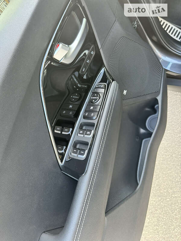 Позашляховик / Кросовер Kia Niro 2020 в Одесі