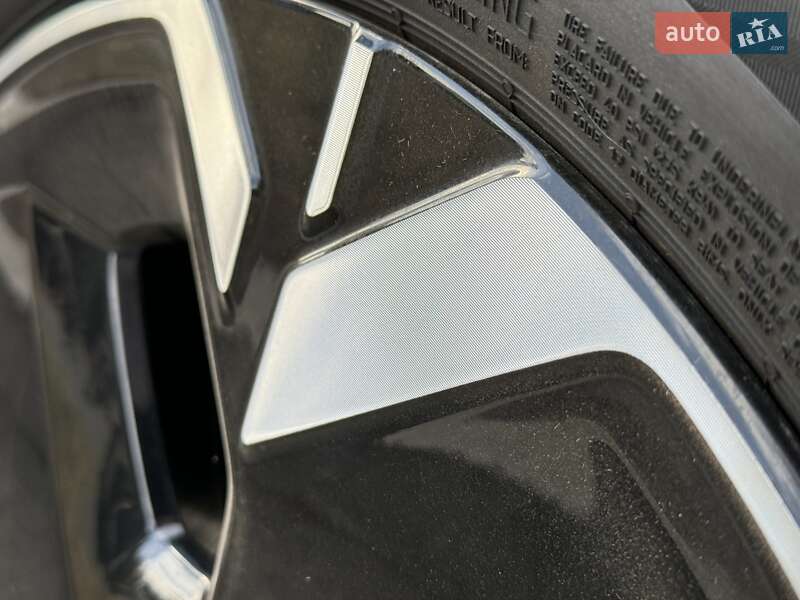 Внедорожник / Кроссовер Kia Niro 2023 в Миргороде