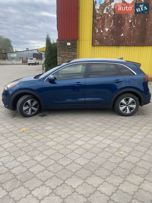 Внедорожник / Кроссовер Kia Niro 2017 в Ковеле