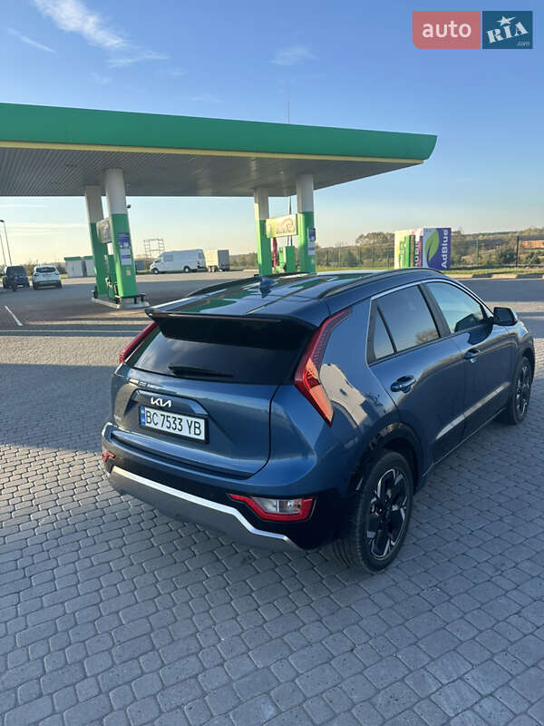 Внедорожник / Кроссовер Kia Niro 2023 в Новояворовске