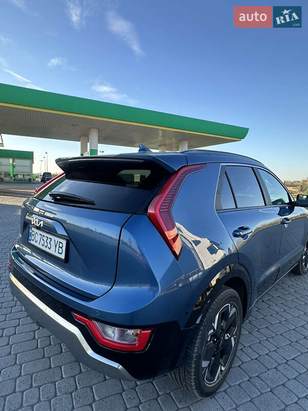Внедорожник / Кроссовер Kia Niro 2023 в Новояворовске