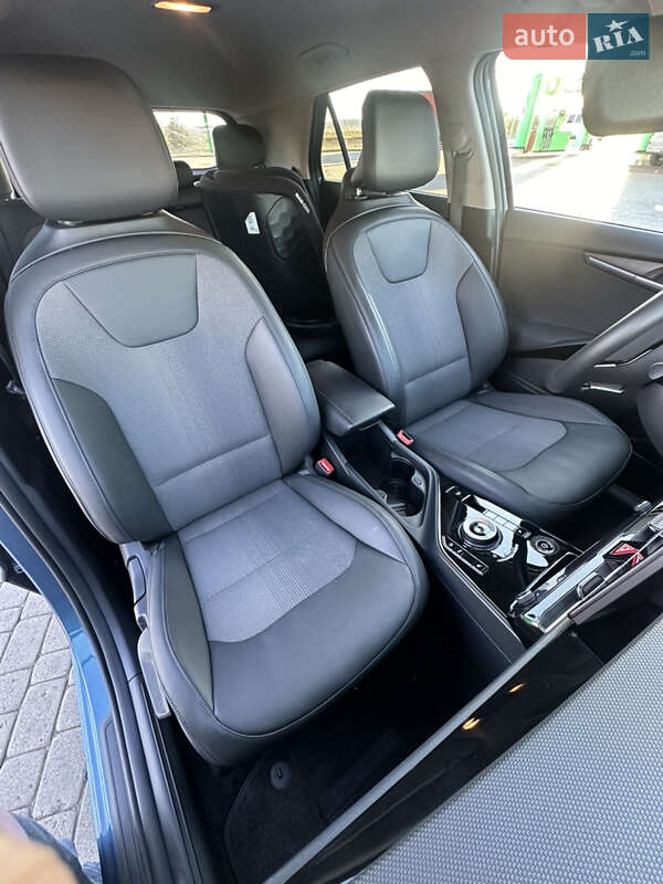 Внедорожник / Кроссовер Kia Niro 2023 в Новояворовске