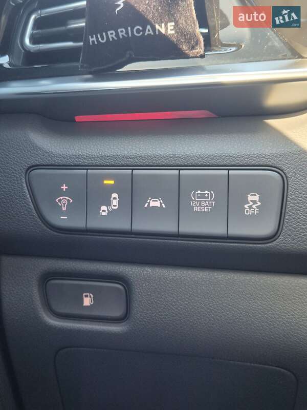 Позашляховик / Кросовер Kia Niro 2020 в Дніпрі