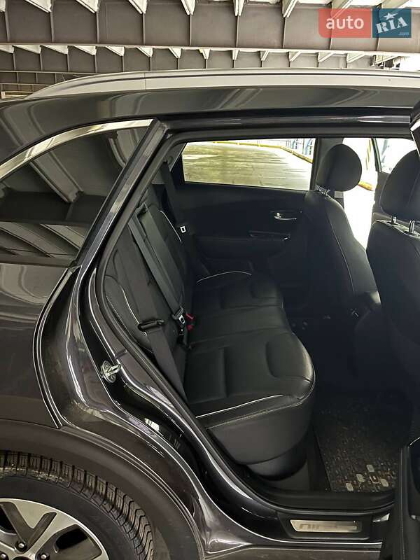 Позашляховик / Кросовер Kia Niro 2019 в Надвірній