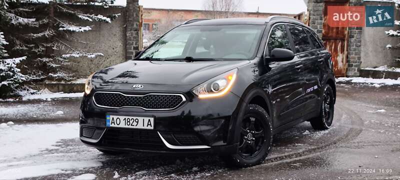 Позашляховик / Кросовер Kia Niro 2017 в Трускавці