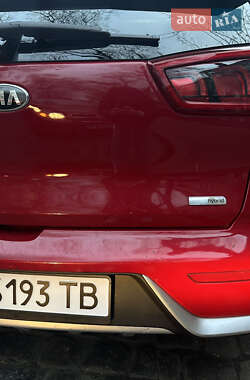 Внедорожник / Кроссовер Kia Niro 2017 в 