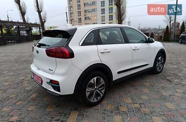 Внедорожник / Кроссовер Kia Niro 2021 в 