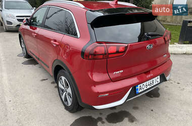 Внедорожник / Кроссовер Kia Niro 2017 в Ужгороде