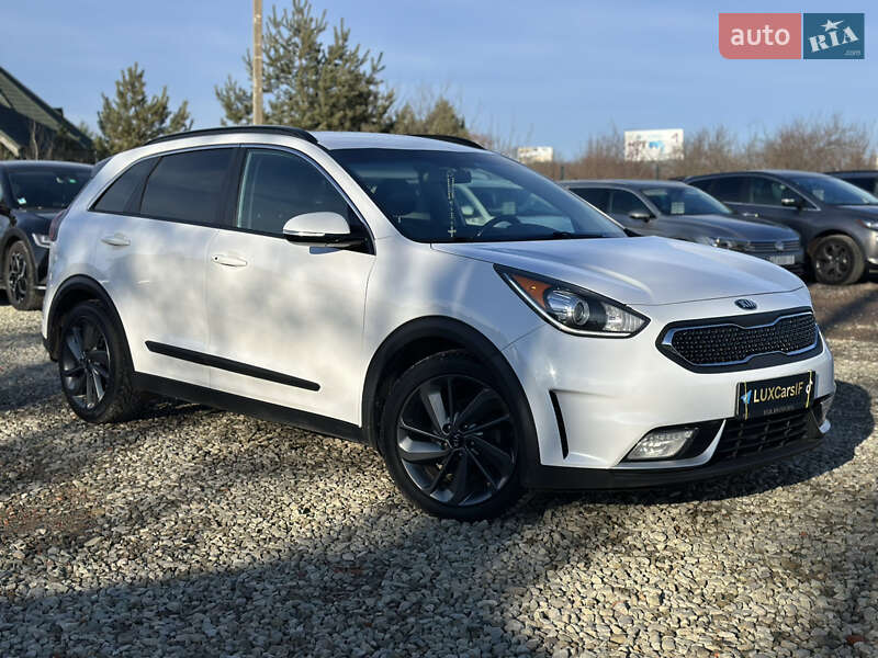 Позашляховик / Кросовер Kia Niro 2017 в Івано-Франківську