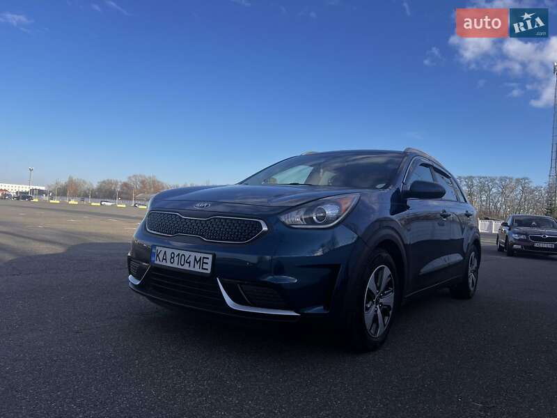 Позашляховик / Кросовер Kia Niro 2017 в Києві