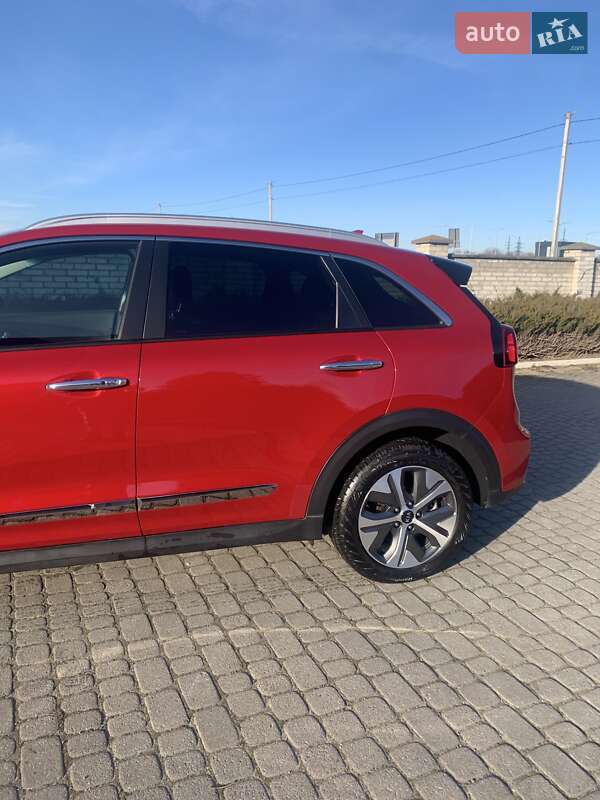 Позашляховик / Кросовер Kia Niro 2020 в Львові