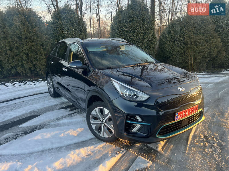 Позашляховик / Кросовер Kia Niro 2020 в 