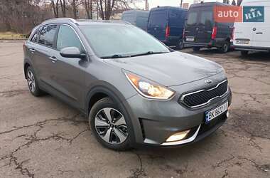 Позашляховик / Кросовер Kia Niro 2017 в Рівному