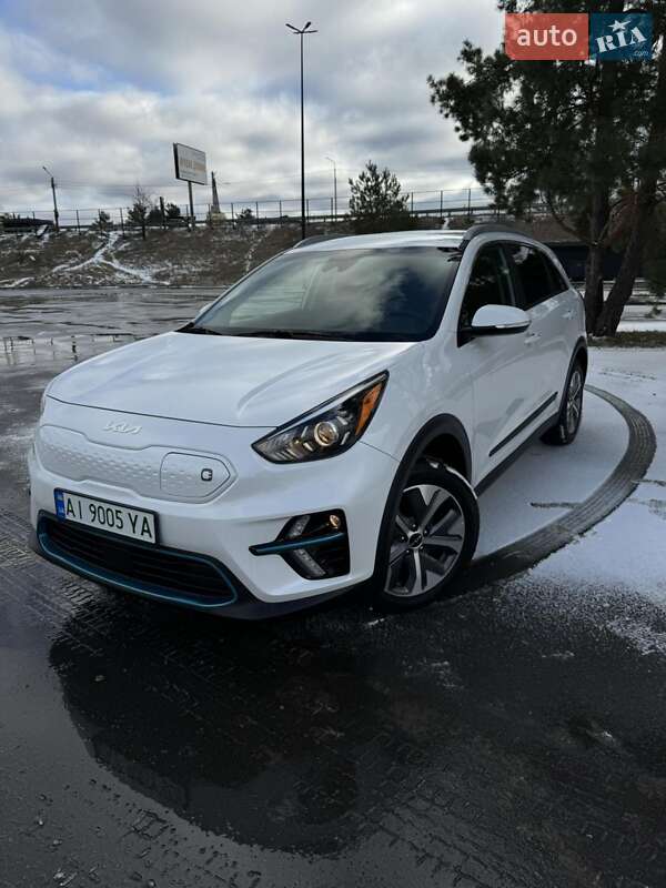 Внедорожник / Кроссовер Kia Niro 2022 в Киеве