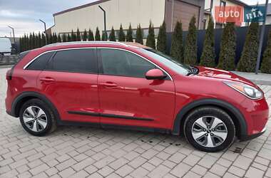 Позашляховик / Кросовер Kia Niro 2018 в Кам'янець-Подільському