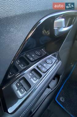 Внедорожник / Кроссовер Kia Niro 2019 в 
