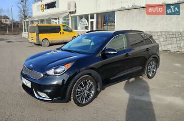Позашляховик / Кросовер Kia Niro 2017 в 