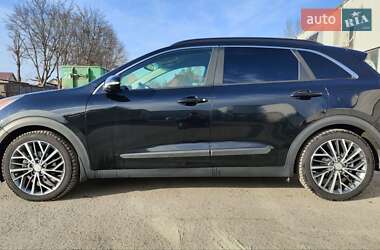 Позашляховик / Кросовер Kia Niro 2017 в 