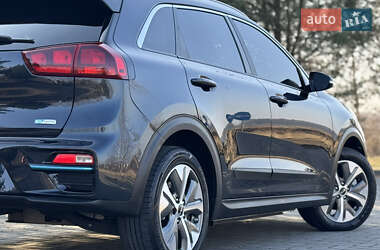 Внедорожник / Кроссовер Kia Niro 2022 в 