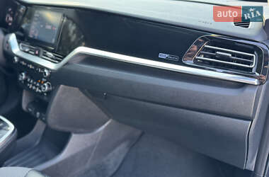 Внедорожник / Кроссовер Kia Niro 2022 в 