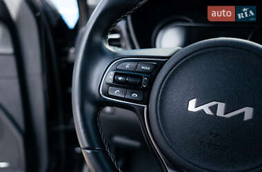 Позашляховик / Кросовер Kia Niro 2022 в 
