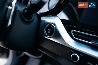 Позашляховик / Кросовер Kia Niro 2022 в 