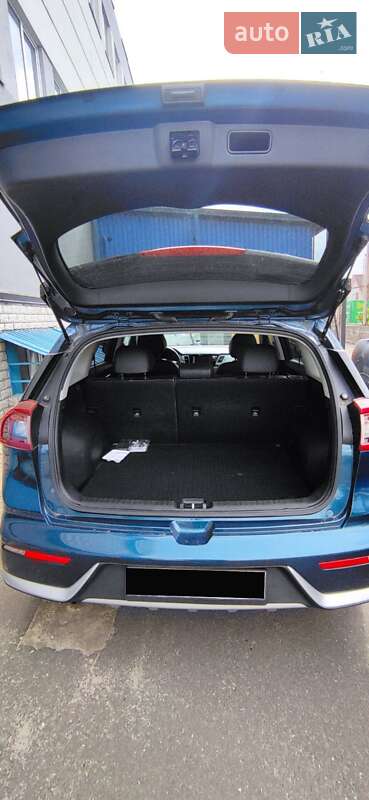 Внедорожник / Кроссовер Kia Niro 2017 в Киеве фото 8 Внедорожник / Кроссовер Kia Niro 2017 в Киеве