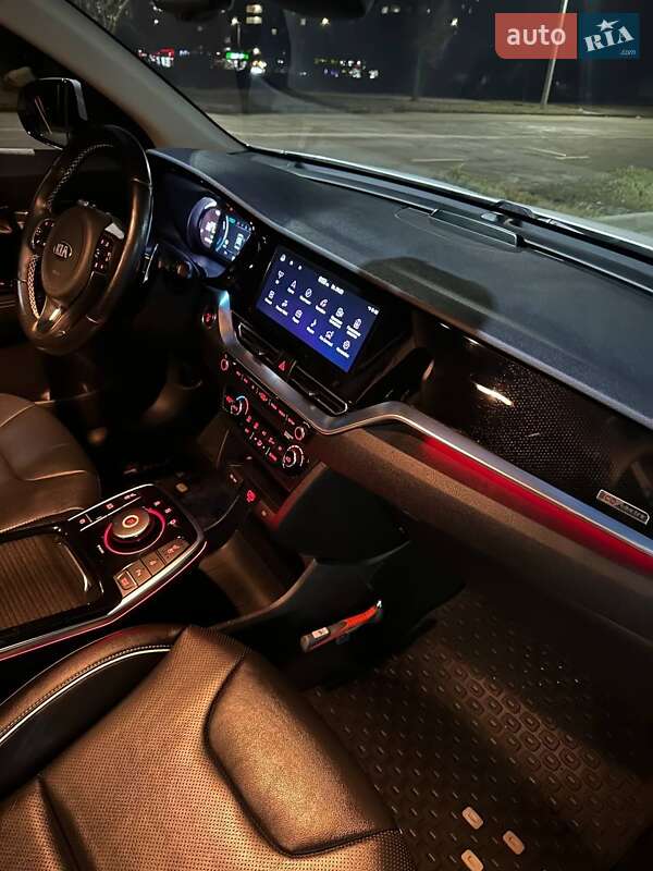 Позашляховик / Кросовер Kia Niro 2020 в Хмельницькому