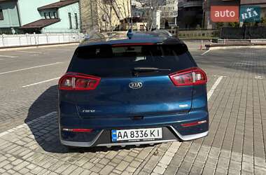 Позашляховик / Кросовер Kia Niro 2017 в Києві