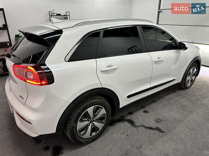 Внедорожник / Кроссовер Kia Niro 2019 в Львове