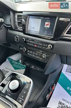 Внедорожник / Кроссовер Kia Niro 2019 в 