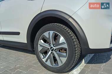 Позашляховик / Кросовер Kia Niro 2020 в 