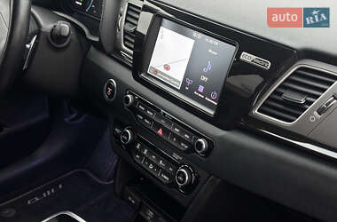 Позашляховик / Кросовер Kia Niro 2019 в 