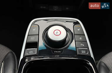 Внедорожник / Кроссовер Kia Niro 2021 в 