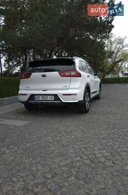 Внедорожник / Кроссовер Kia Niro 2017 в 