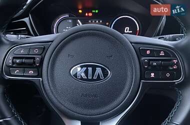 Позашляховик / Кросовер Kia Niro 2020 в 