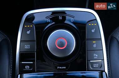 Внедорожник / Кроссовер Kia Niro 2020 в 