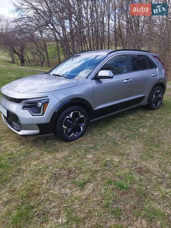 Позашляховик / Кросовер Kia Niro 2023 в Долині