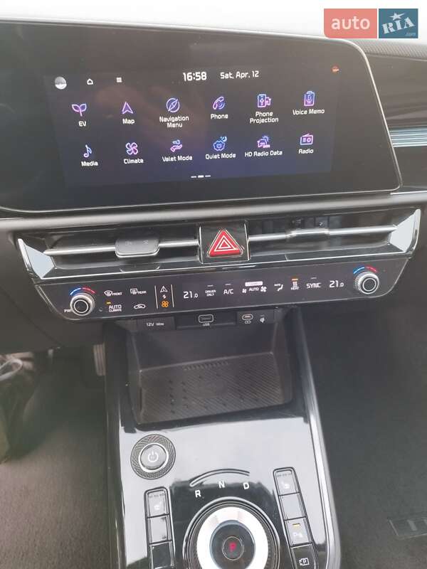 Позашляховик / Кросовер Kia Niro 2023 в Долині