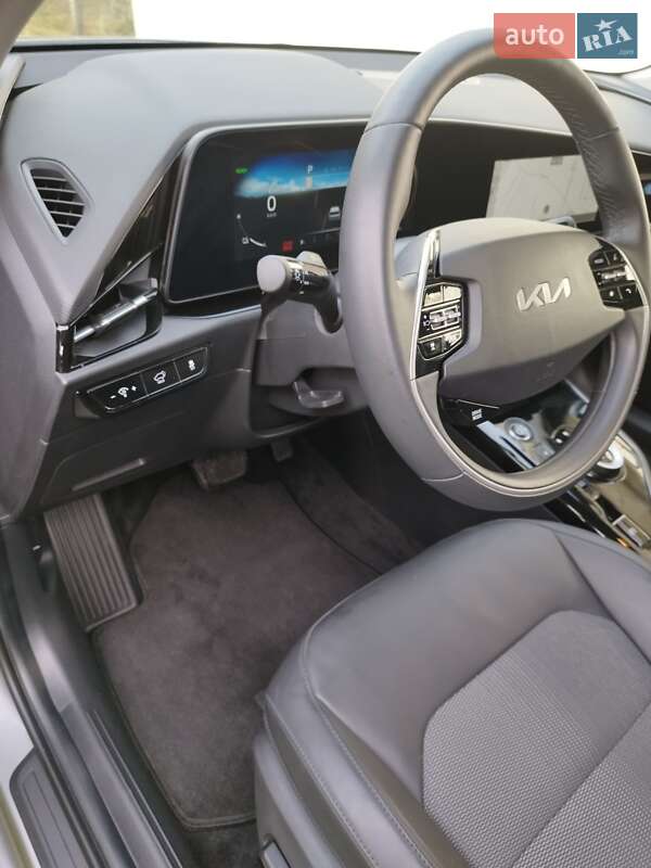 Позашляховик / Кросовер Kia Niro 2023 в Долині