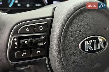 Внедорожник / Кроссовер Kia Niro 2021 в 