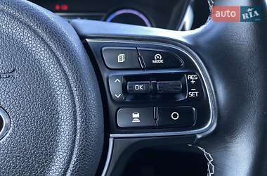 Внедорожник / Кроссовер Kia Niro 2021 в 