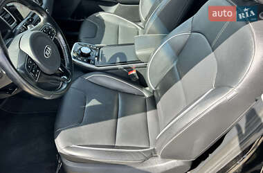 Позашляховик / Кросовер Kia Niro 2019 в 